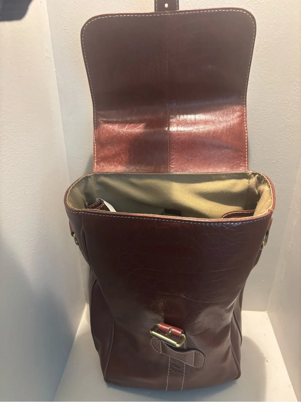 Leather wine satchel gift carrier-picnic/outdoors/travel drink bar red/brown